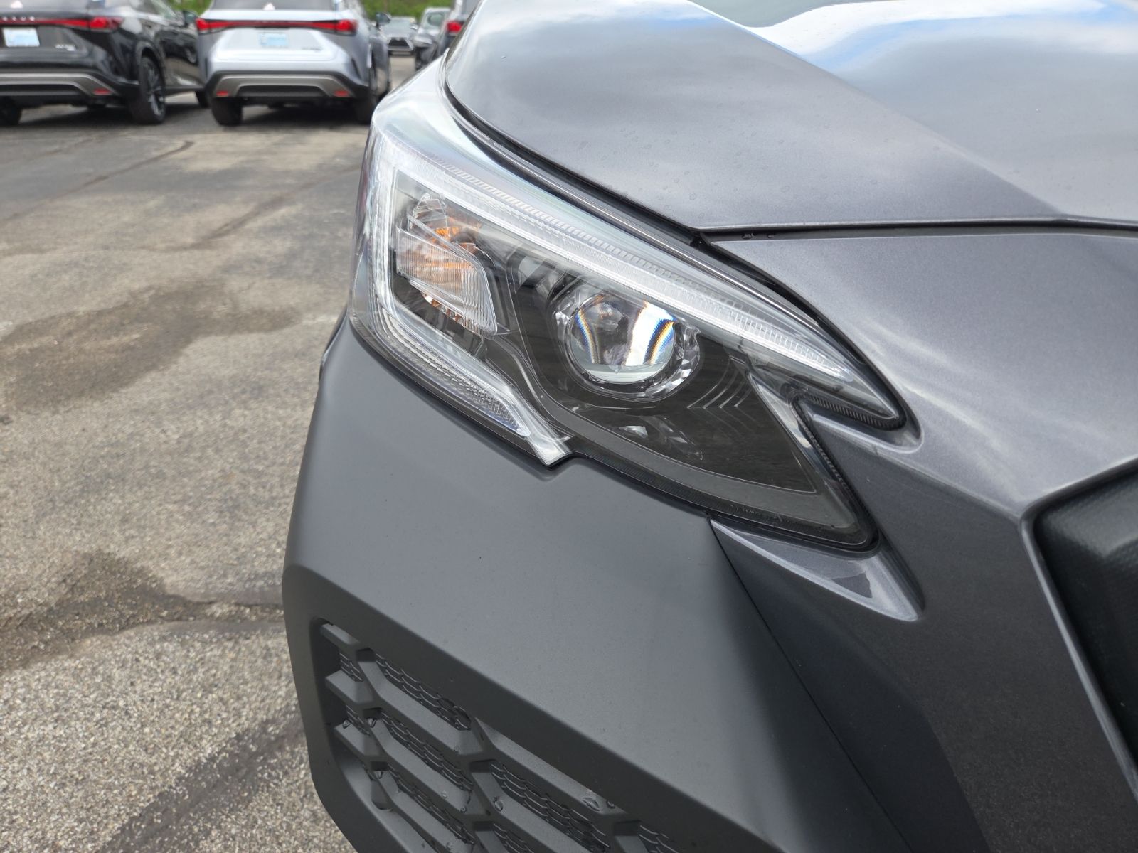 View vehicle photo 4