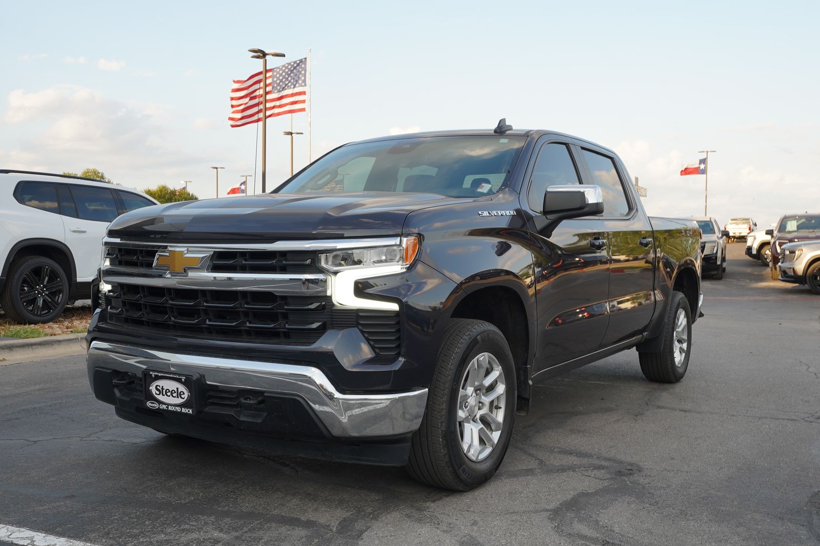 Dark Ash Metallic 2023 Chevrolet Silverado 1500 Pickup Truck Four-Wheel Drive 8-Speed Automatic