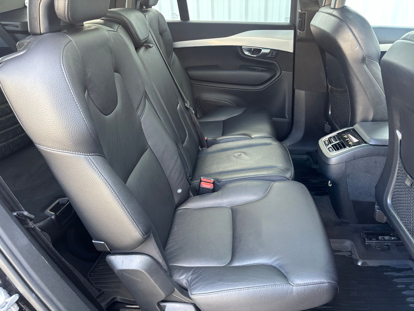 Used Car 2017 Volvo Xc90  T6 Momentum For Sale Under $20,000 In Austin, Texas