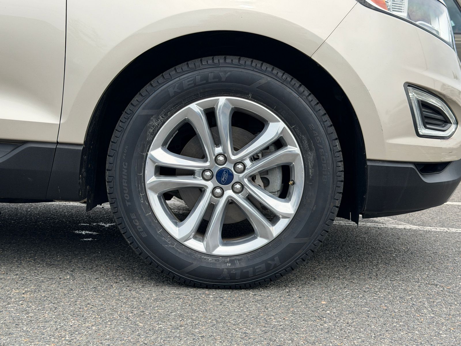 Certified Used 2018 White Gold Metallic Ford SEL image 29