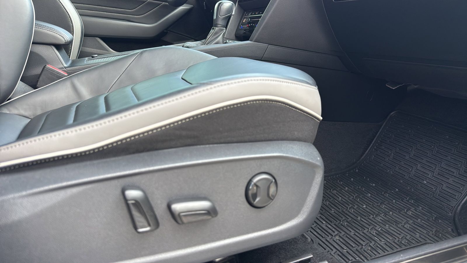 Used Car 2023 Volkswagen Arteon  2.0t Sel R-line For Sale Under $35,000 In Austin, Texas