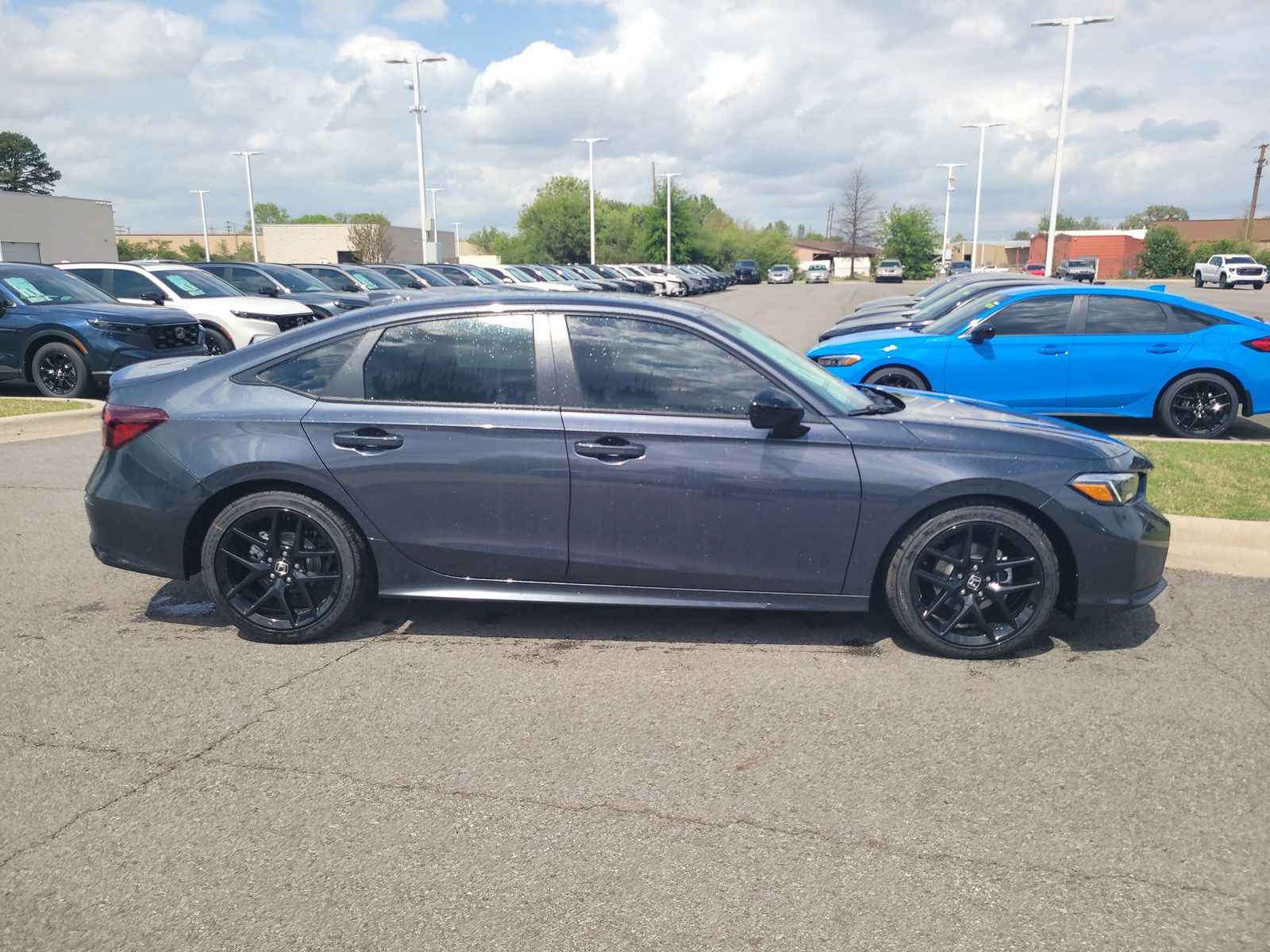 View vehicle photo 2