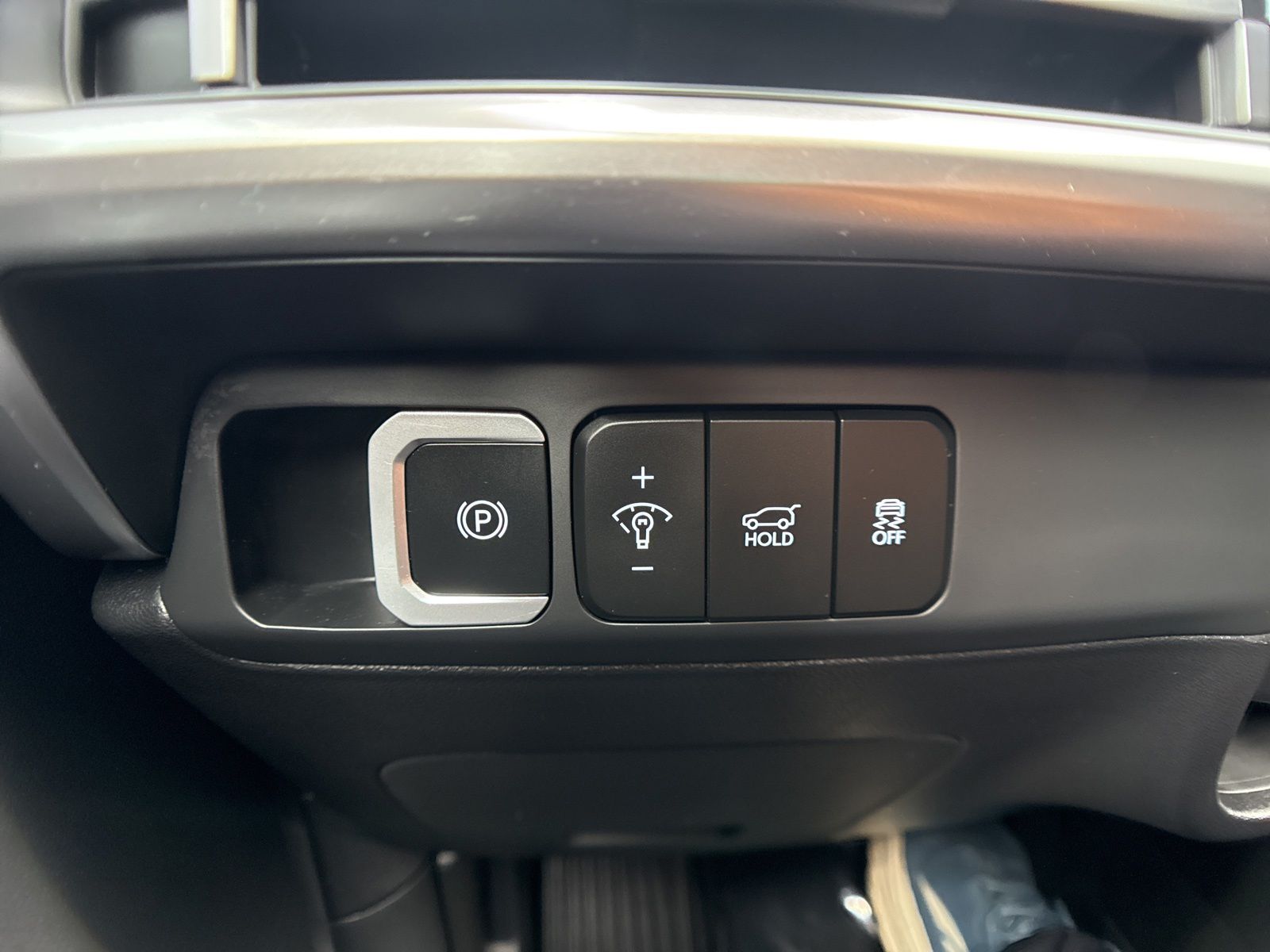 Used 2024 White Hyundai SEL image 23