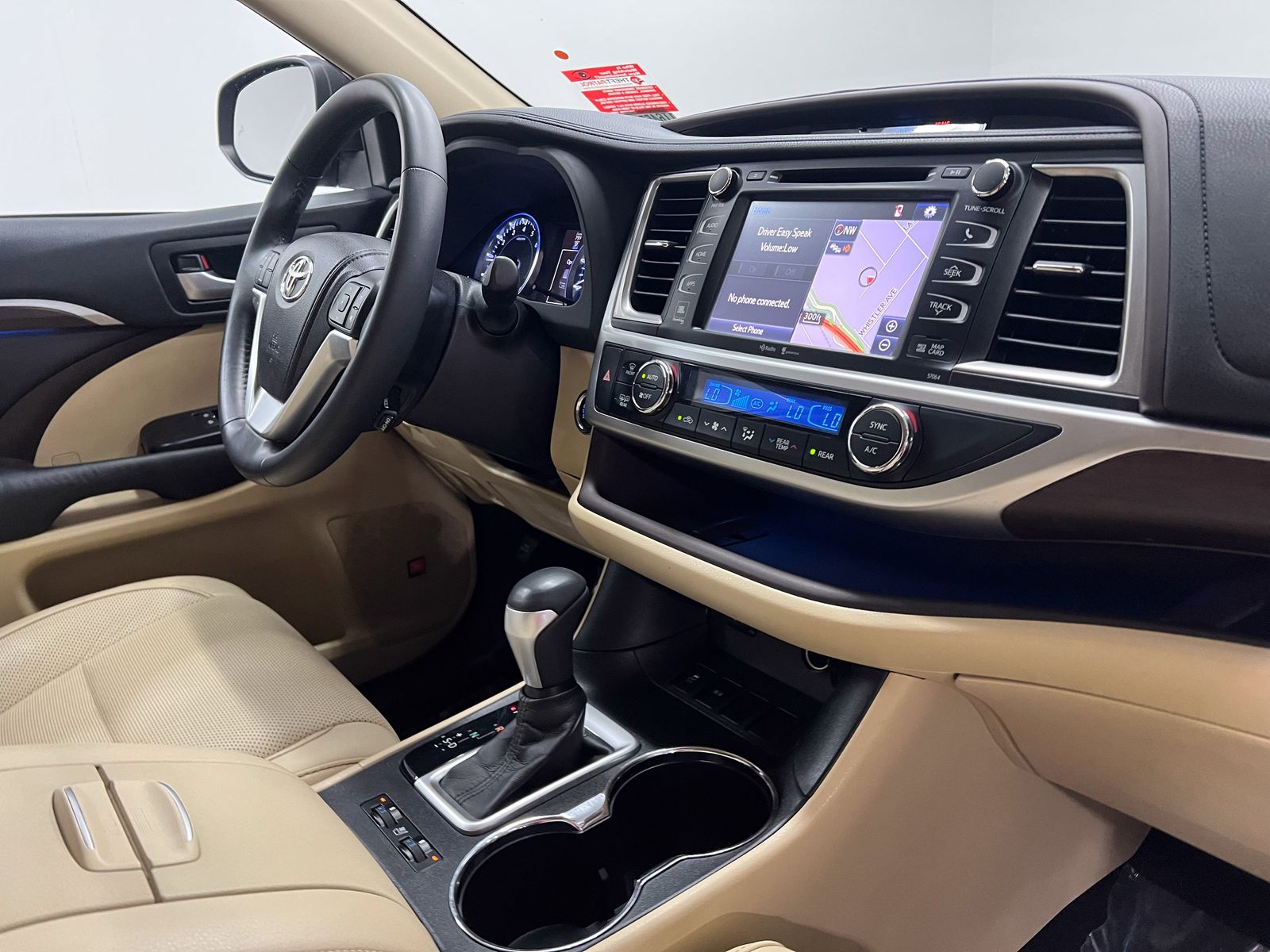 used 2015 Toyota Highlander car, priced at $22,388