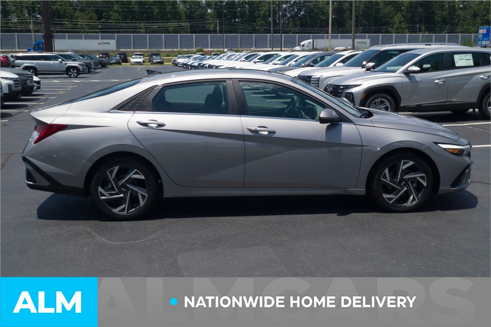 Used 2025 Fluid Metal Hyundai SEL Convenience image 5
