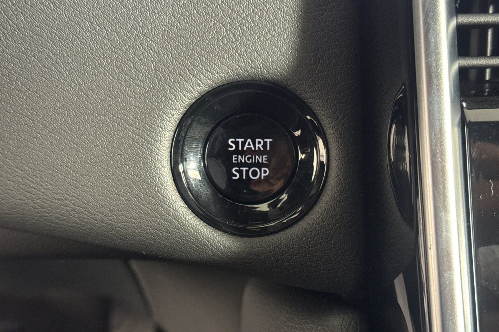 2026 Nissan Armada SL - Photo 21