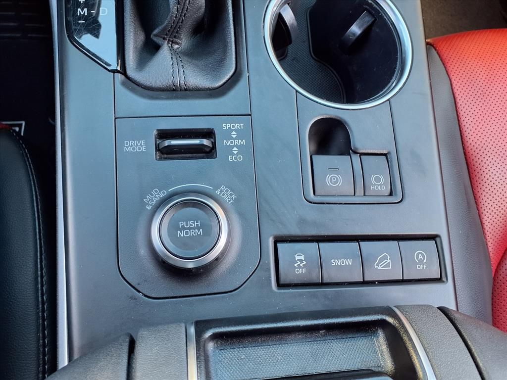 2021 Toyota Highlander XSE White at Autostrade