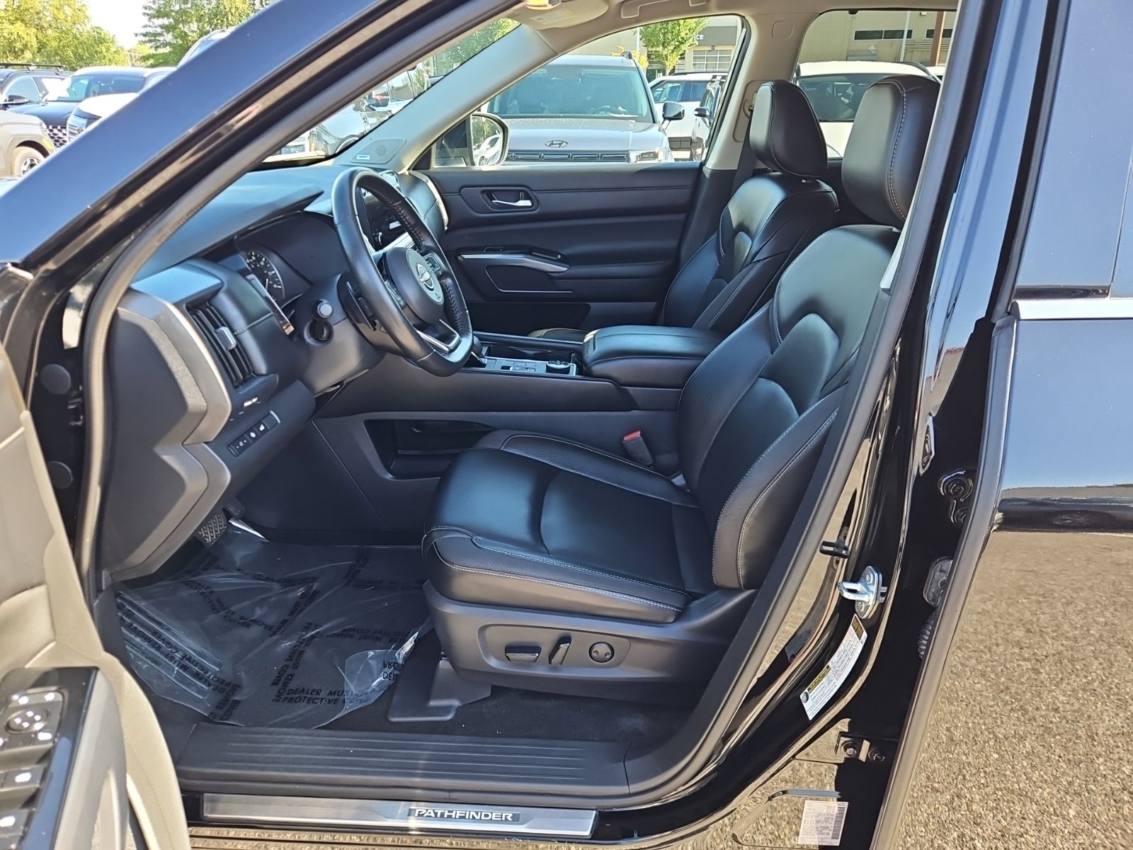 Used 2023 Black Nissan SL image 9