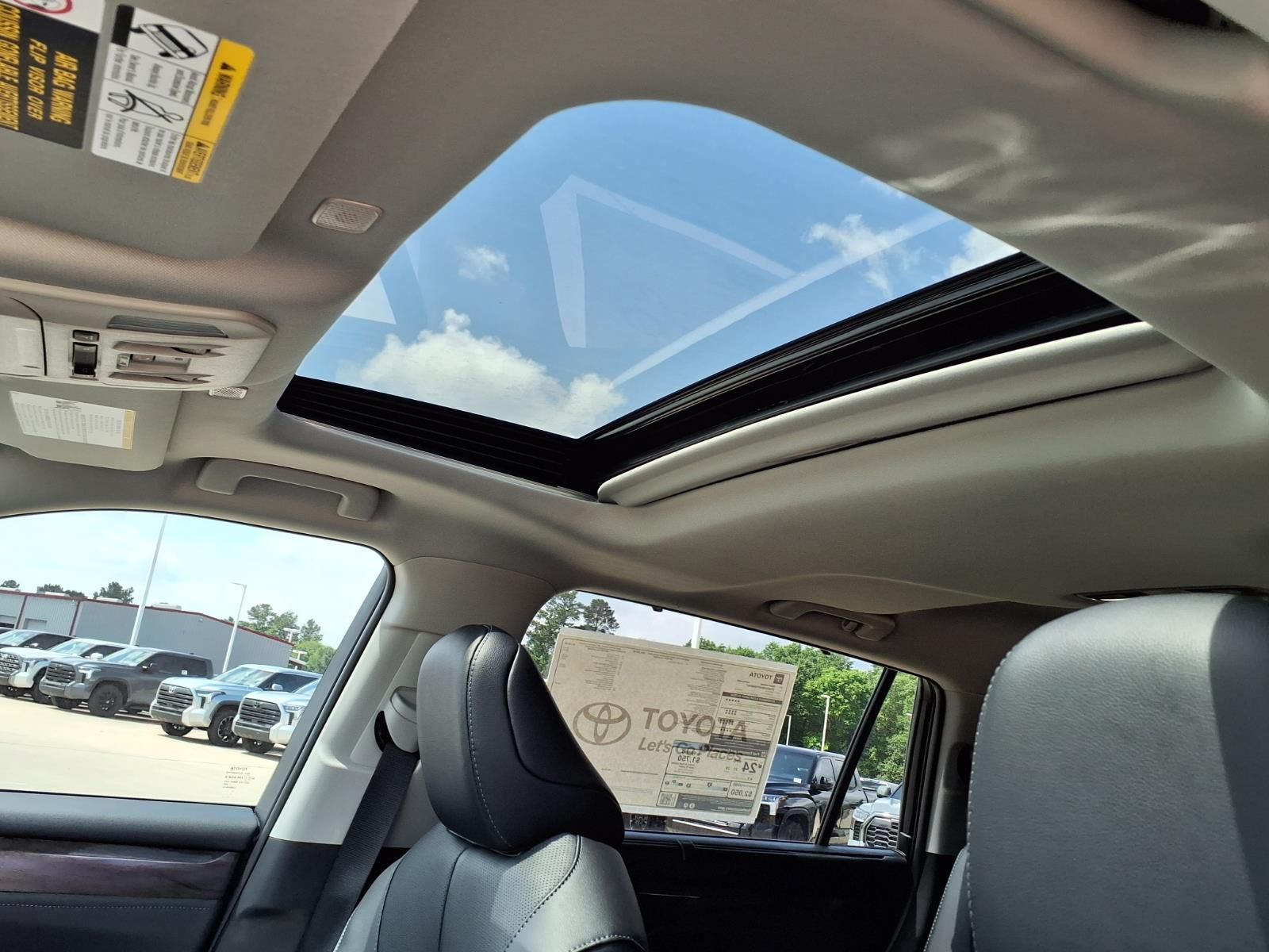 2026 Toyota Highlander Limited - 10