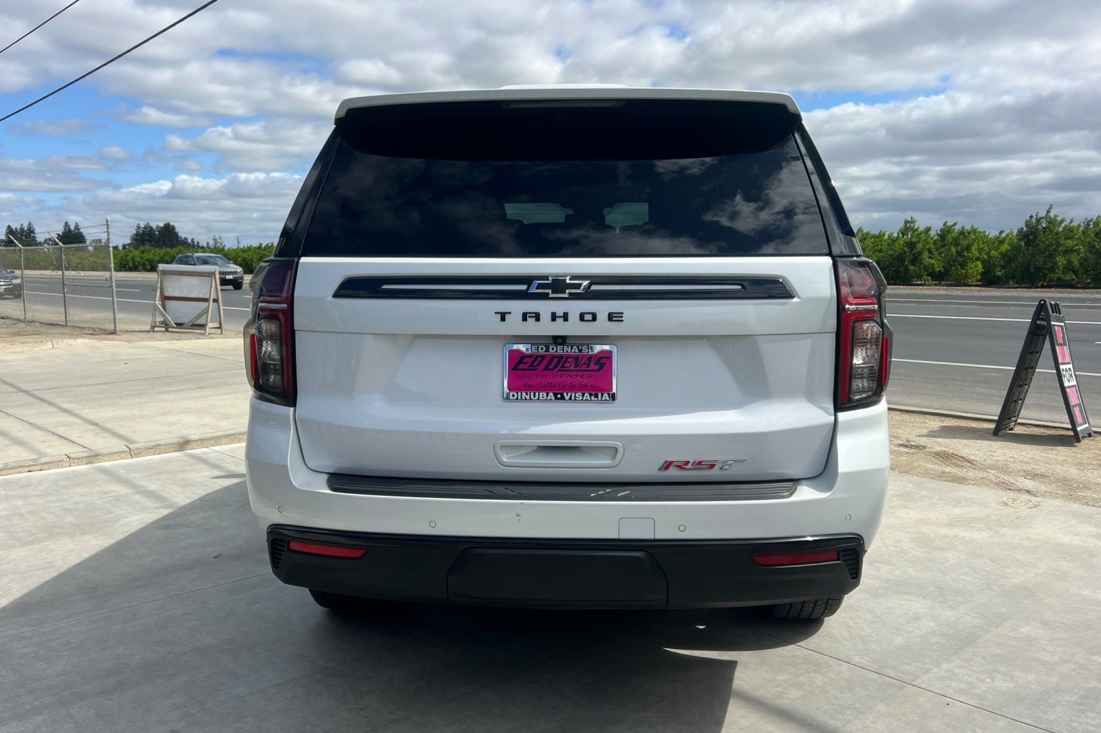 View vehicle photo 6