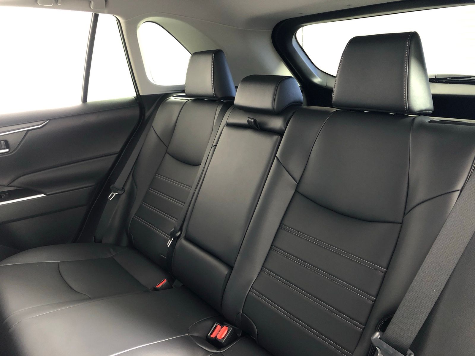 2025 Toyota RAV4 XLE Premium 21
