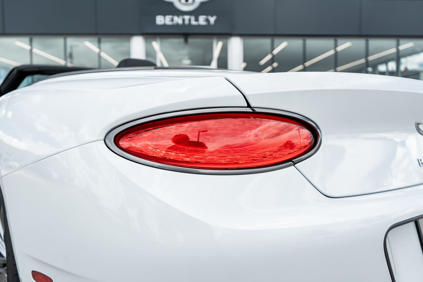 2024 Bentley Continental GTC Mulliner - Photo 12