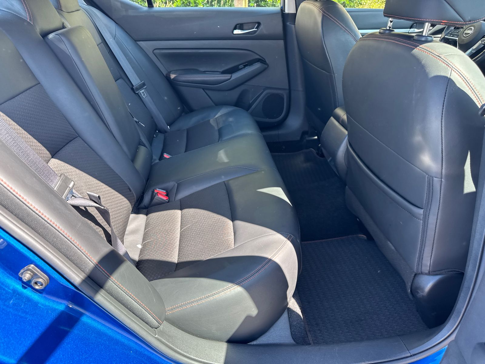 Used 2025 Blue Nissan 2.5 SR image 15
