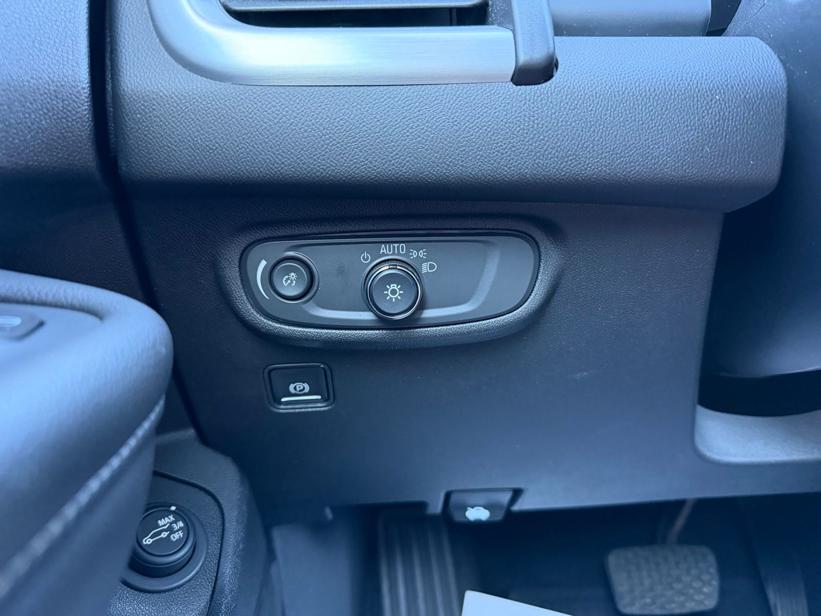 2022 GMC Terrain image 25