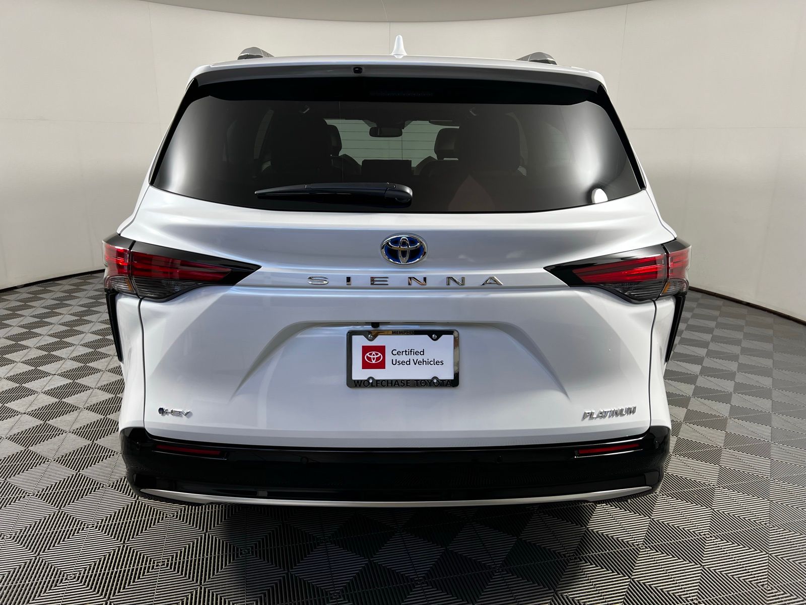 2025 Toyota Sienna Platinum 6