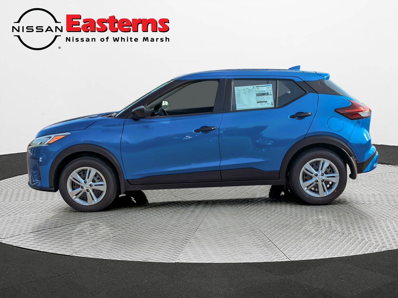 2025 Nissan Kicks Play S photo 3