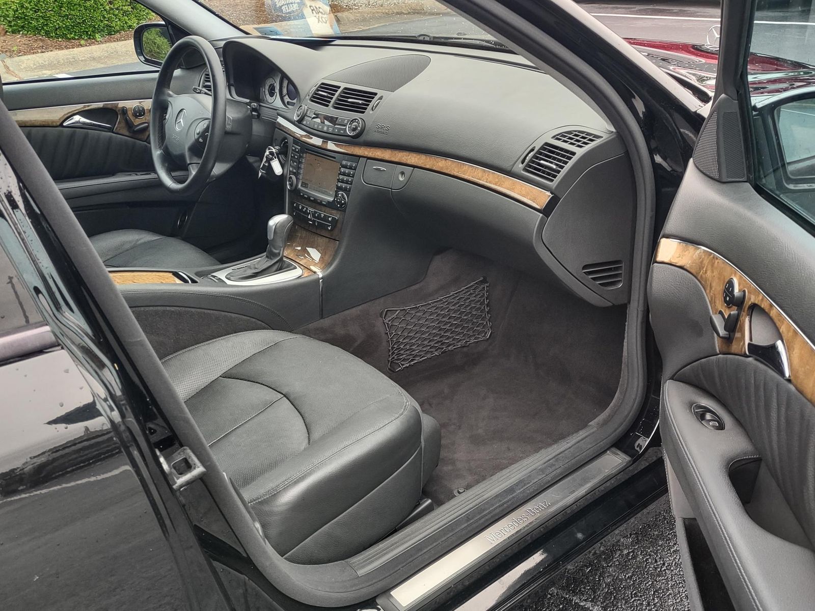 Used 2006 Black Mercedes-Benz E 500 image 38