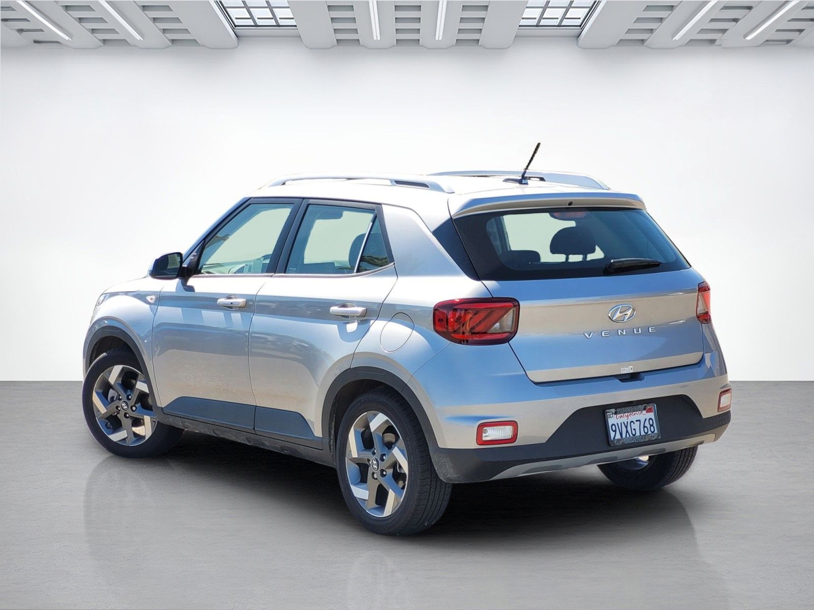 2025 Hyundai Venue SEL - Photo 13