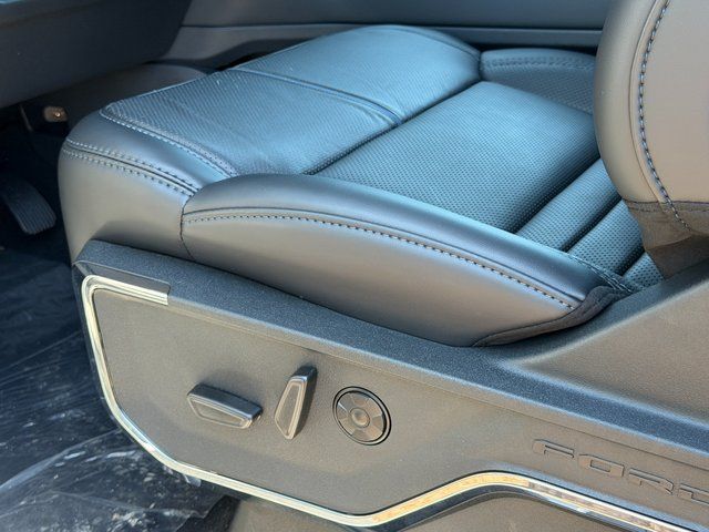 New 2026 Avalanche Ford Platinum image 25