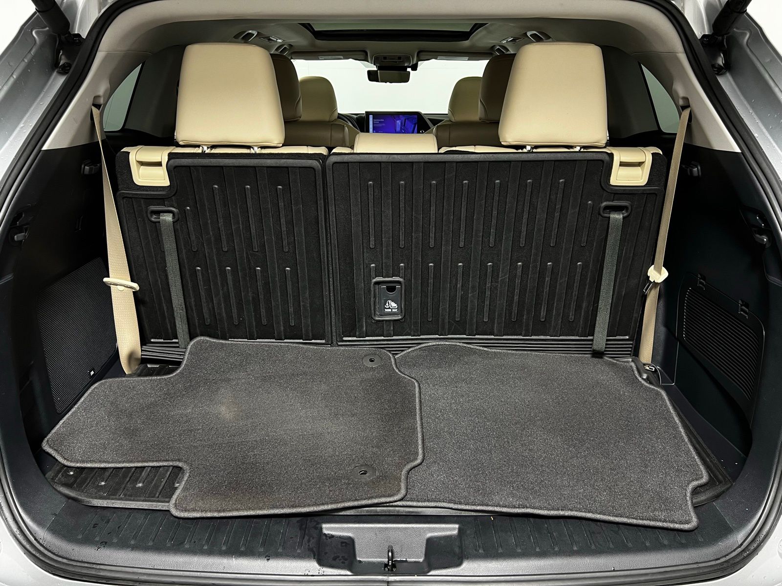 Thumbnail: 2024 Toyota Highlander - 30