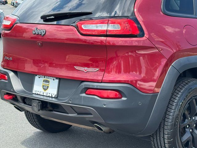 Used 2016 Red Jeep Trailhawk image 28