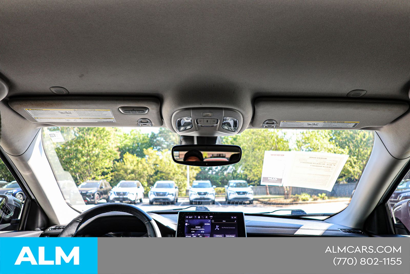 Used 2022 White Jeep Latitude image 47