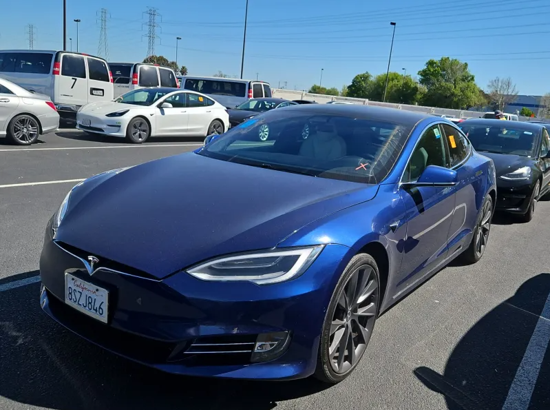 2021 Tesla Model S Long Range Plus's photo