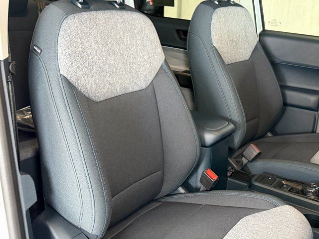New 2026 Oxford White Ford XLT image 10