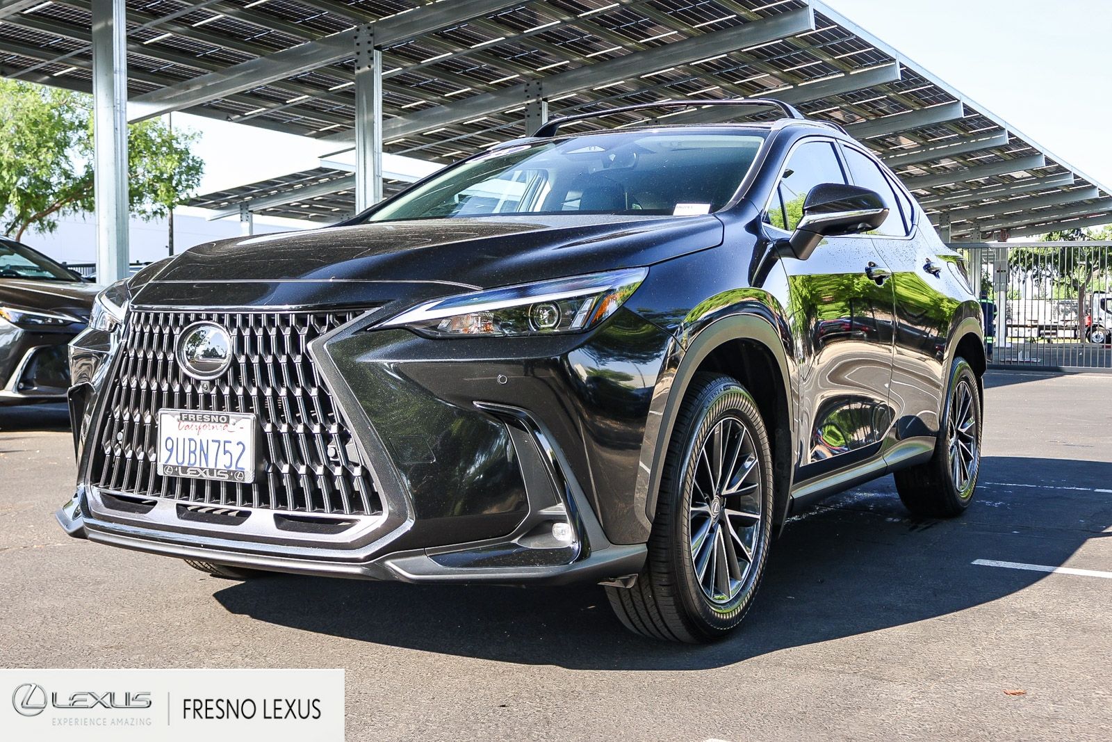 View vehicle photo 3