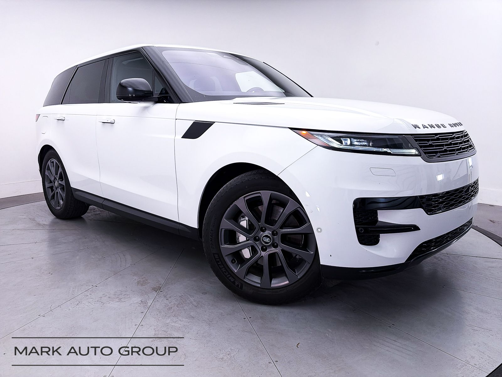 2023 Land Rover Range Rover Sport SE