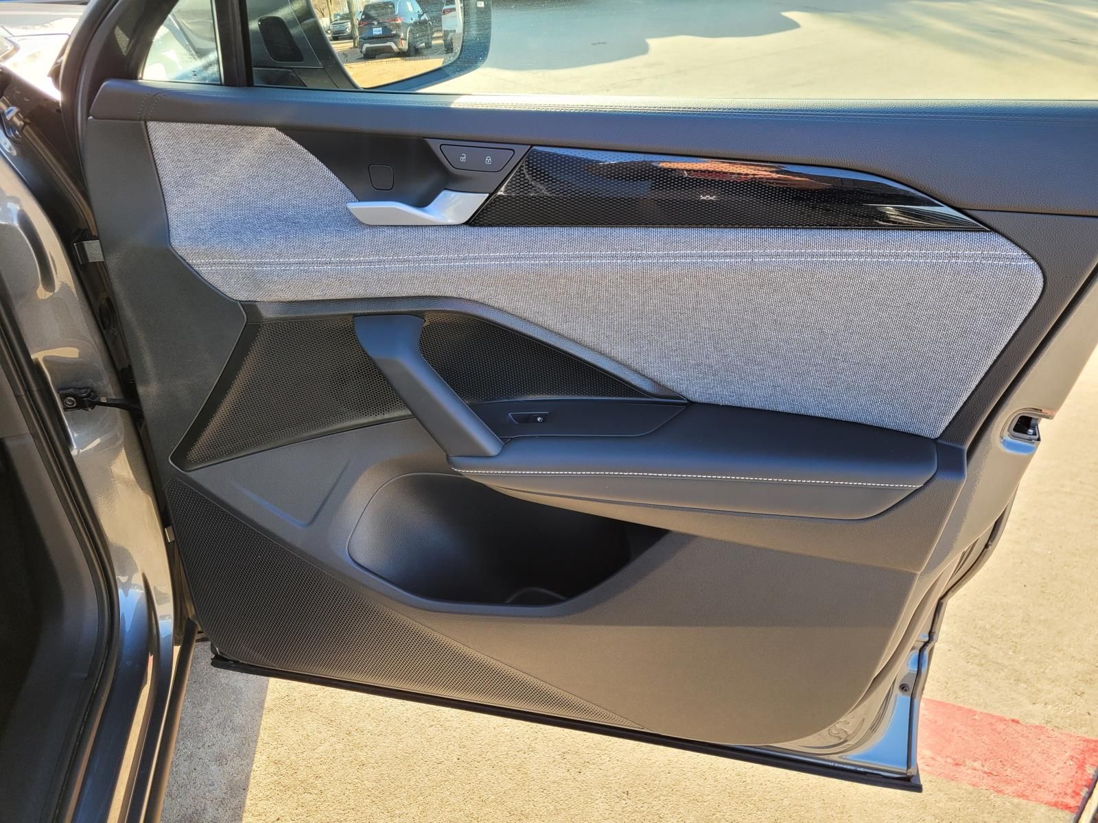 used 2025 Volkswagen Tiguan car, priced at $25,900