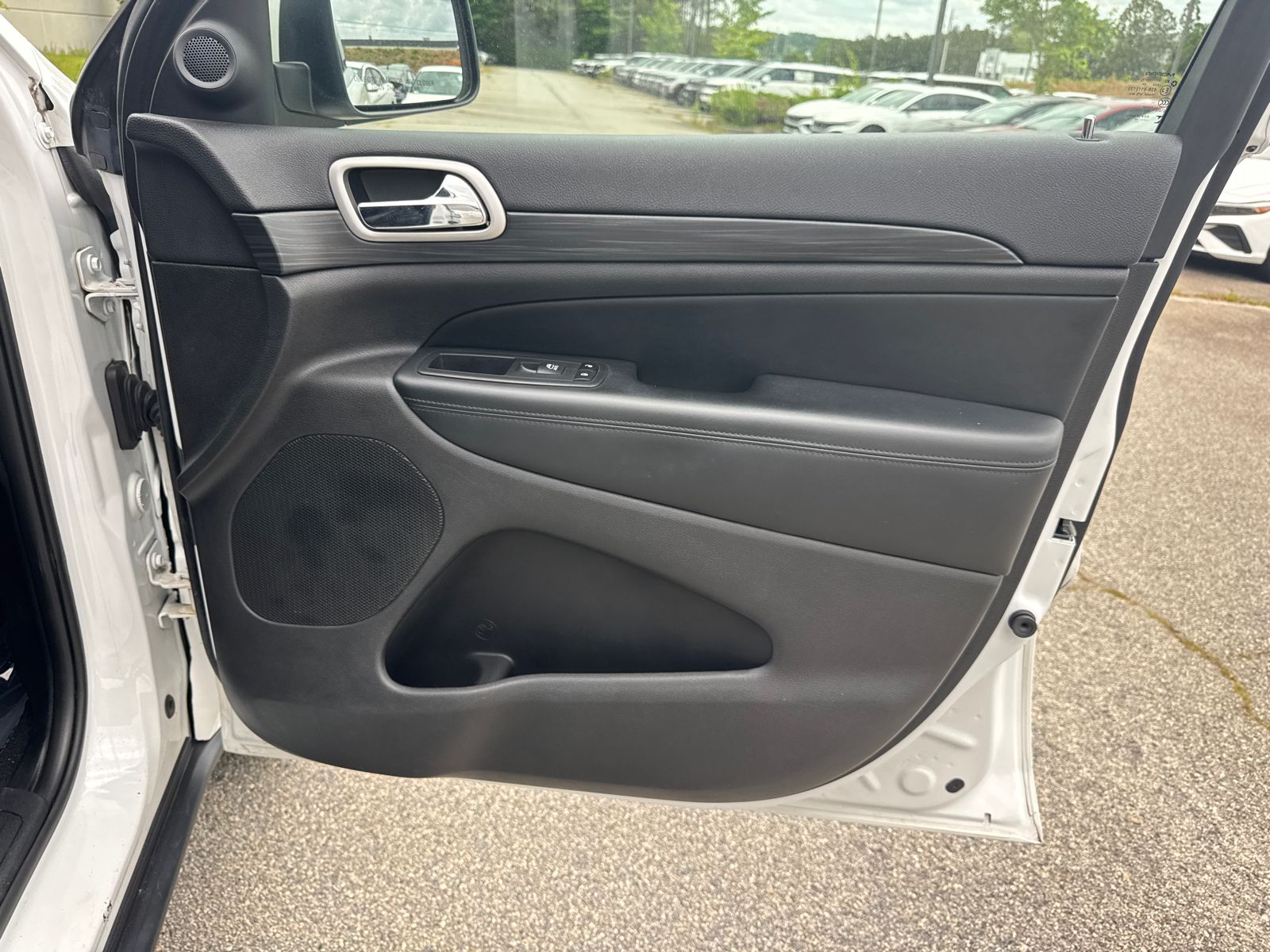 Used 2020 Bright White Clearcoat Jeep **UNDER MARKET** image 14
