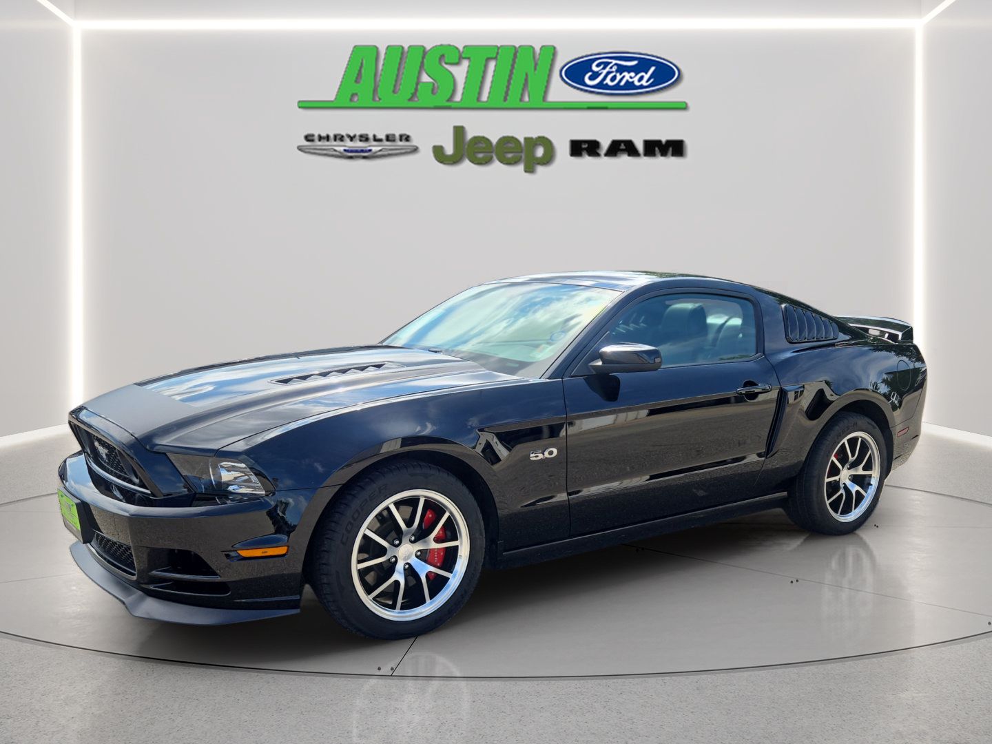 2013 Ford Mustang GT Premium Coupe RWD