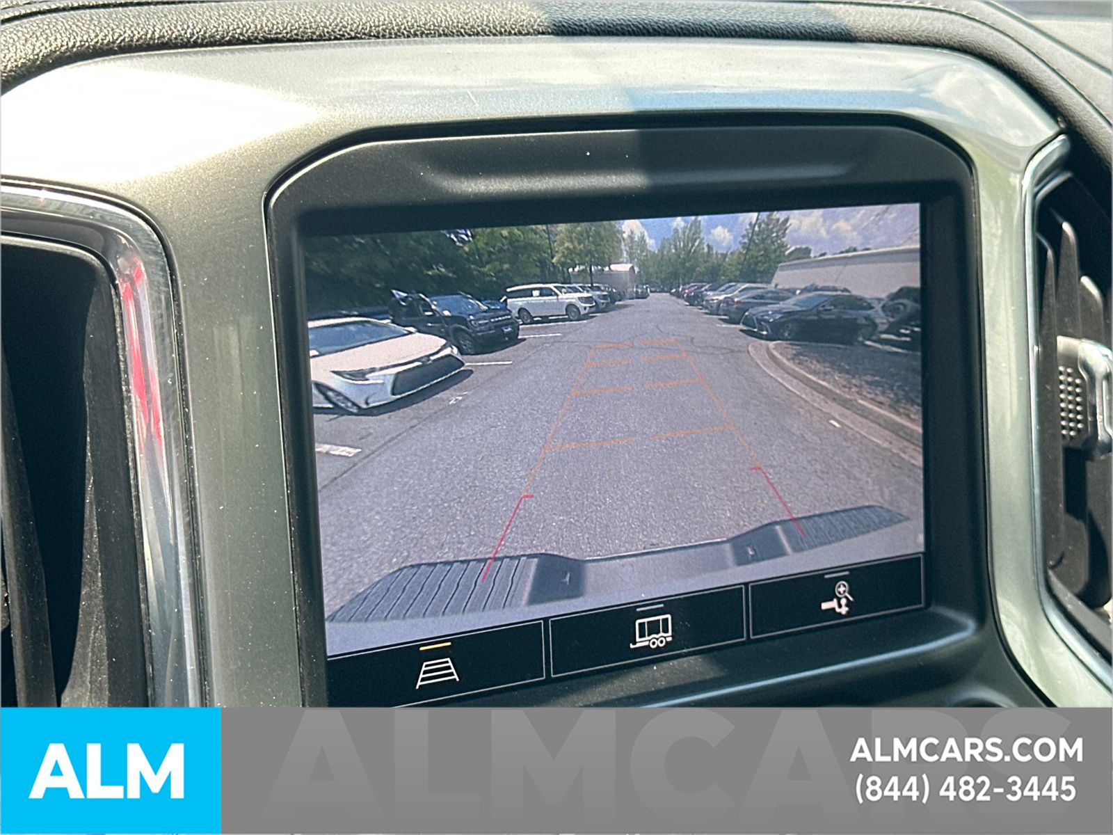 Used 2022 White Chevrolet LT image 32