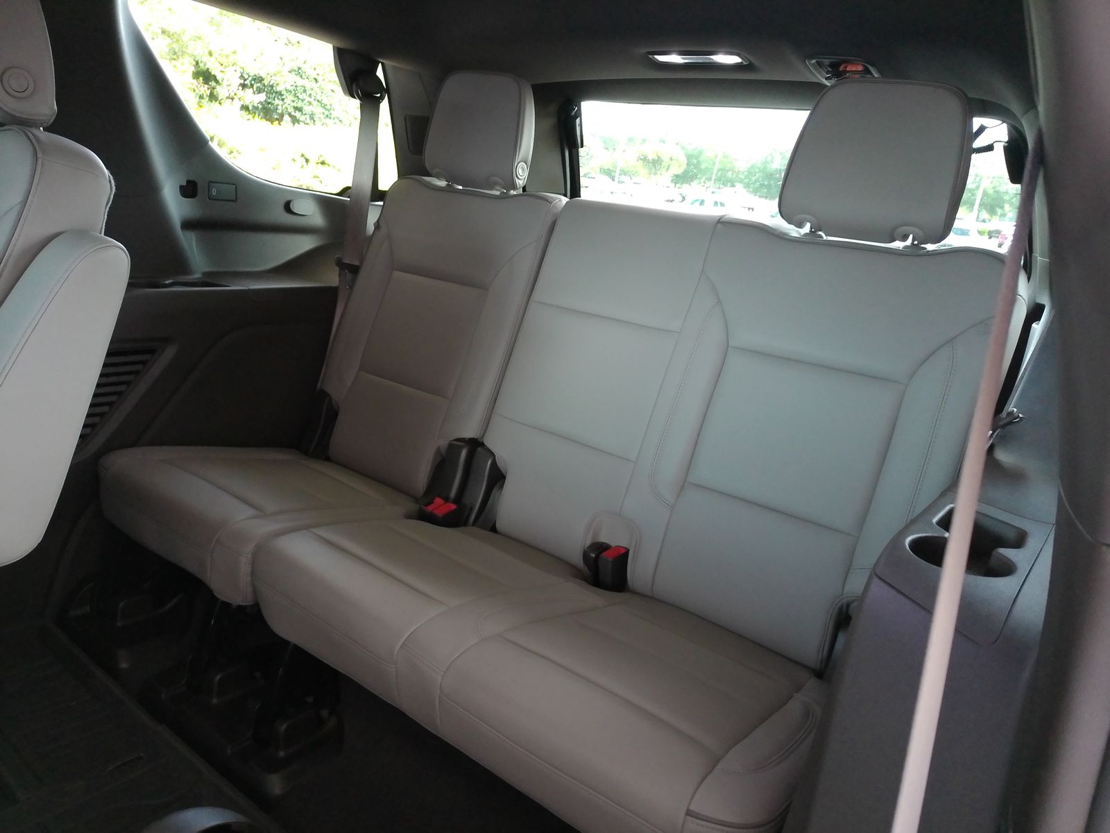 Used 2024 Silver GMC SLT image 19