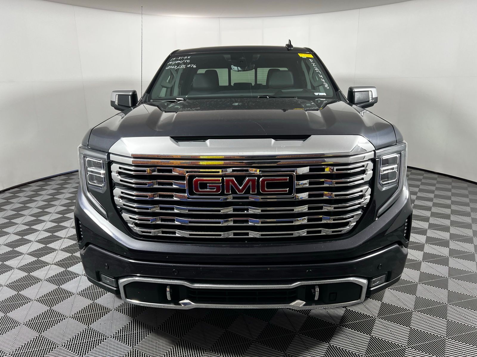 Thumbnail: 2023 GMC Sierra 1500 - 2