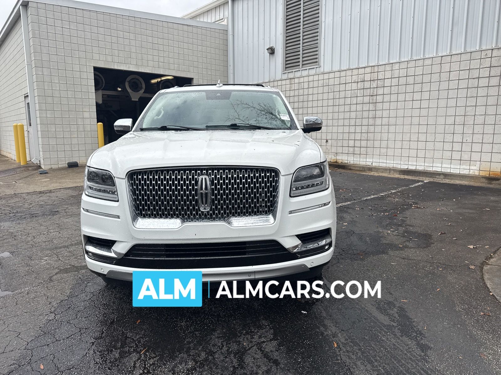 2021 Lincoln Navigator Black Label's photo