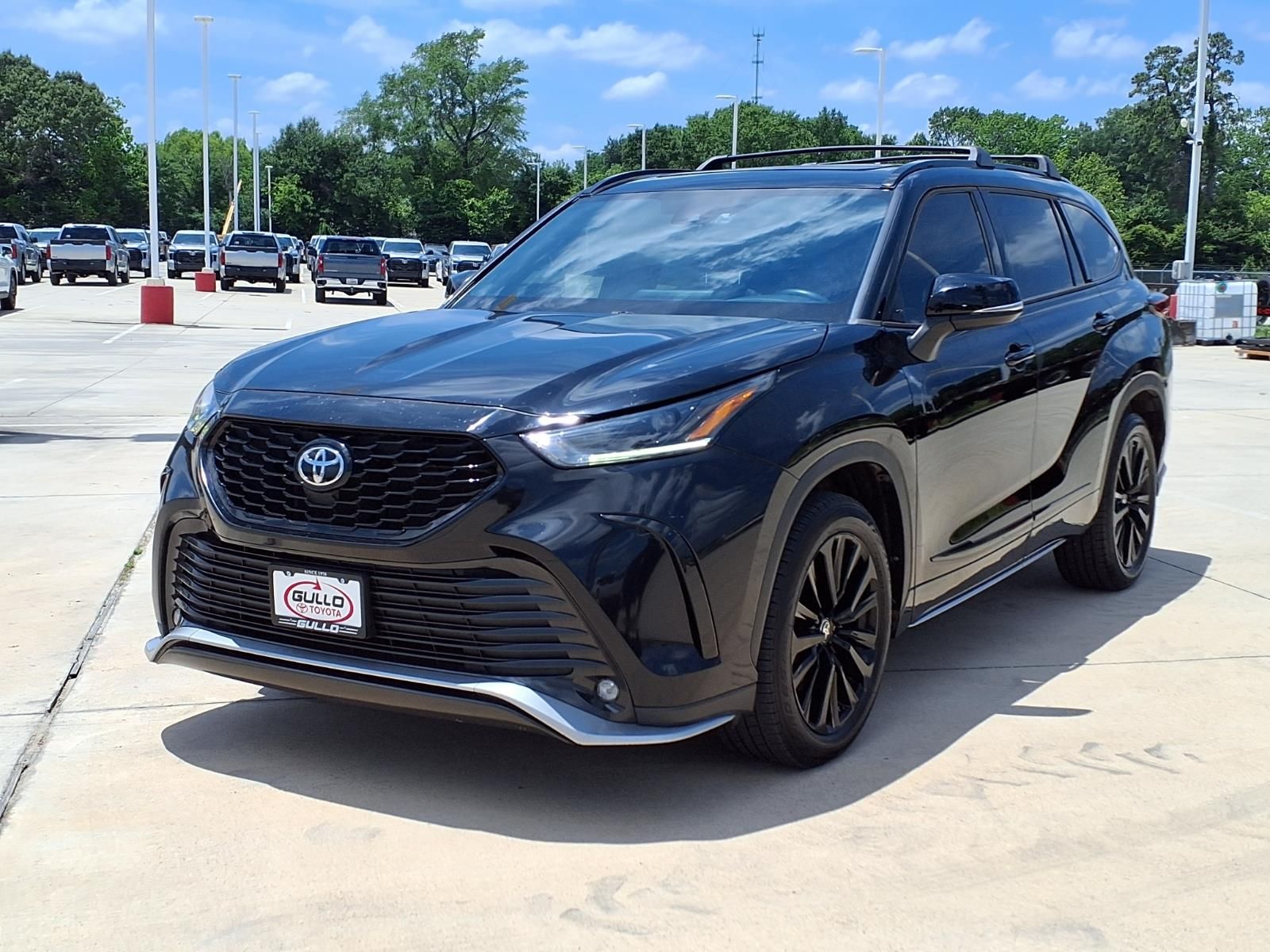 2023 Toyota Highlander XSE - 2