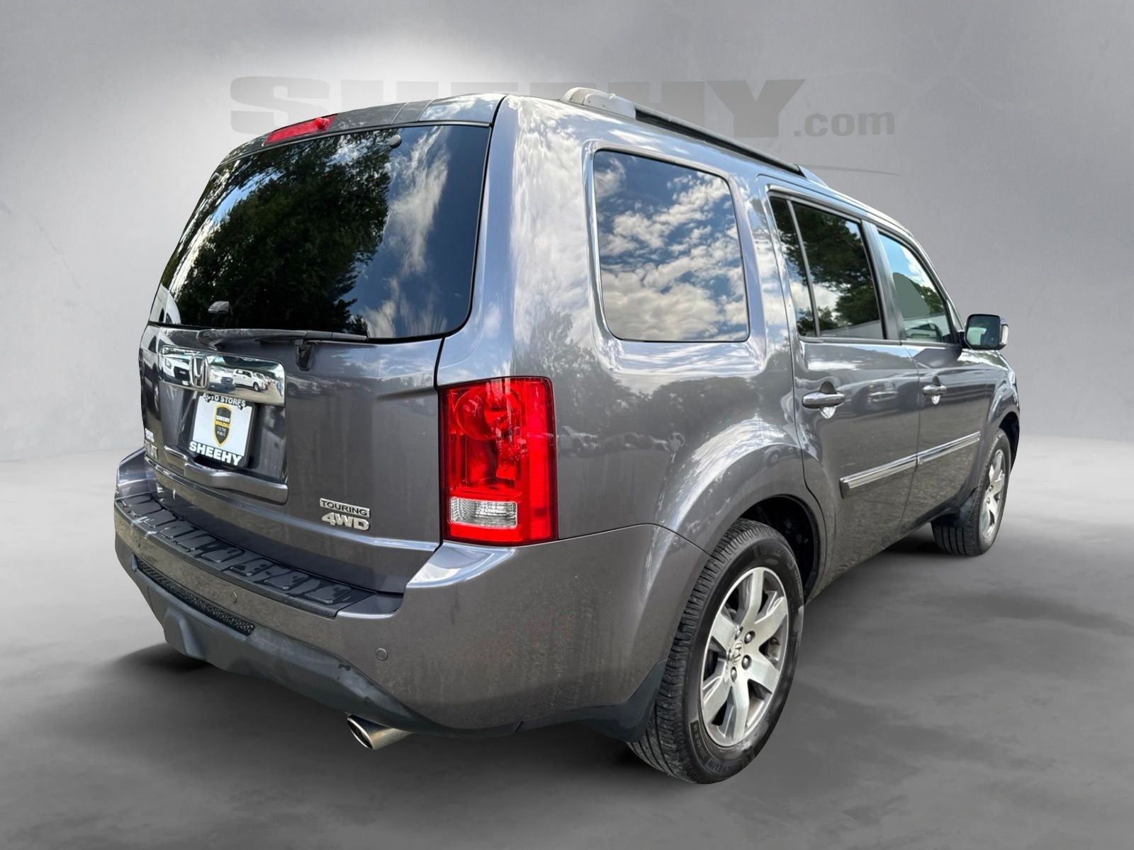 Used 2015 Modern Steel Metallic Honda Touring image 12