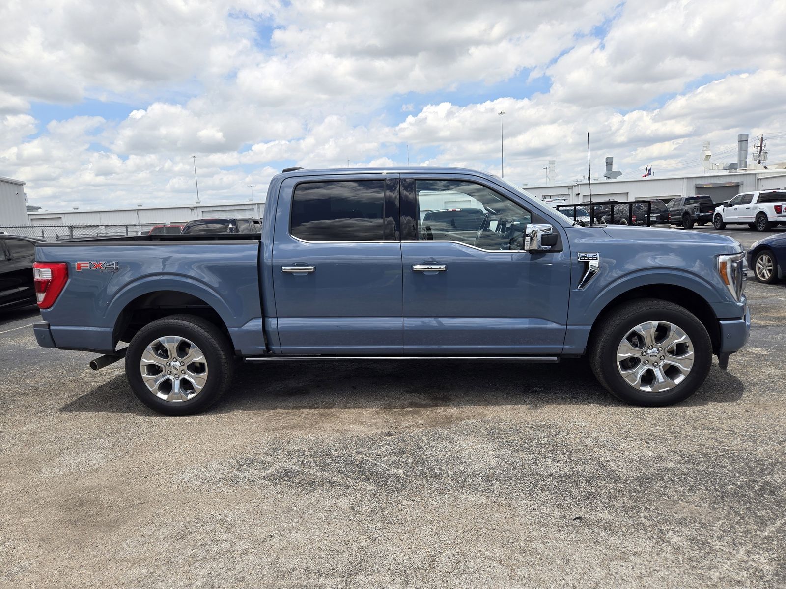 View vehicle photo 4