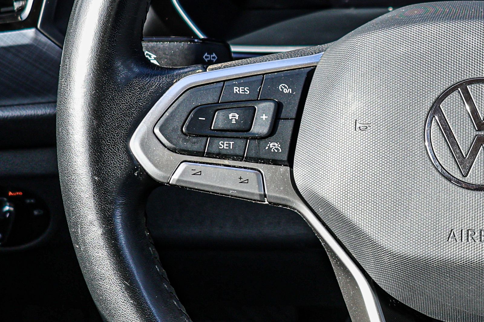 Used 2024 Gray Volkswagen 1.5T SE image 24