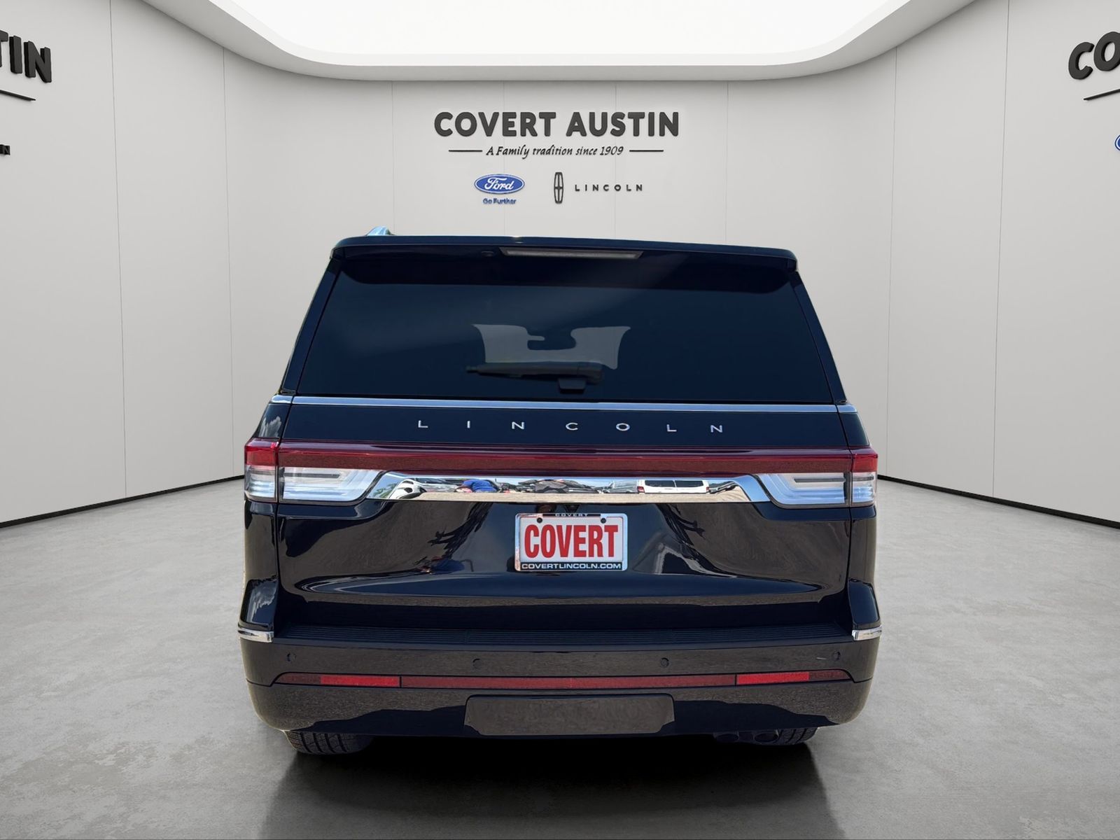 View vehicle photo 4