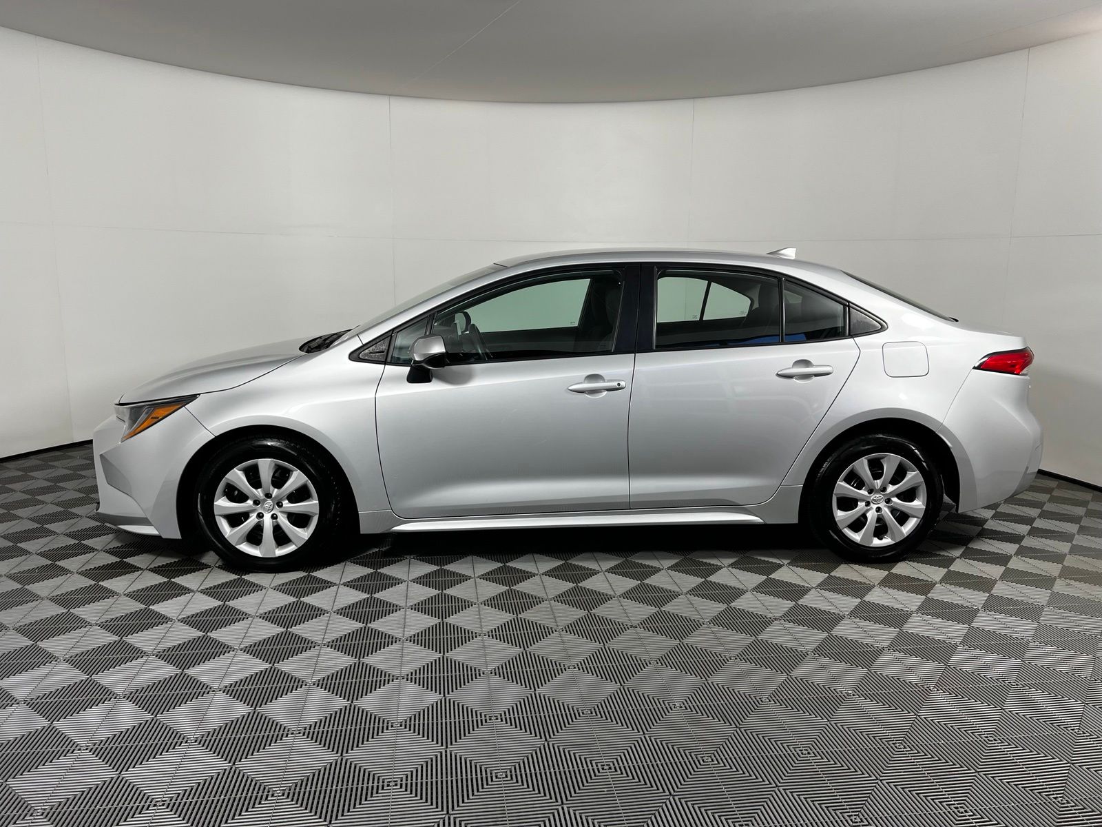 Thumbnail: 2024 Toyota Corolla - 8