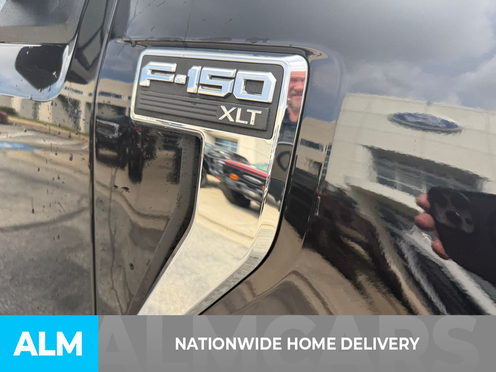 Used 2023 Black Ford XLT image 4