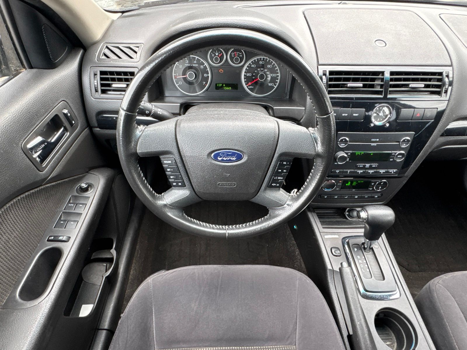 Used 2008 Dune Pearl Clearcoat Metallic Ford SEL image 25