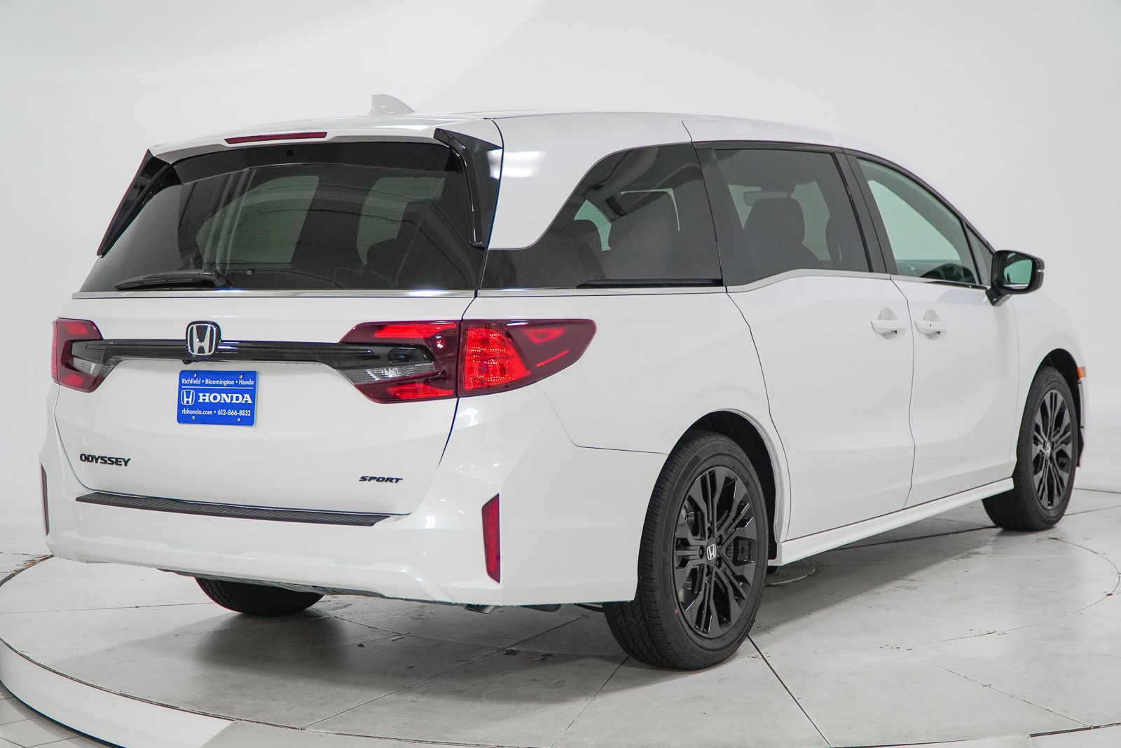2026 Honda Odyssey Sport L - Photo 11