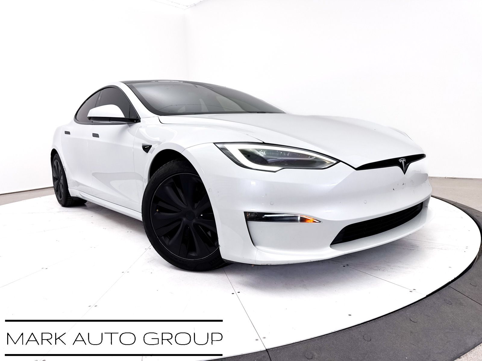 2022 Tesla Model S -'s photo