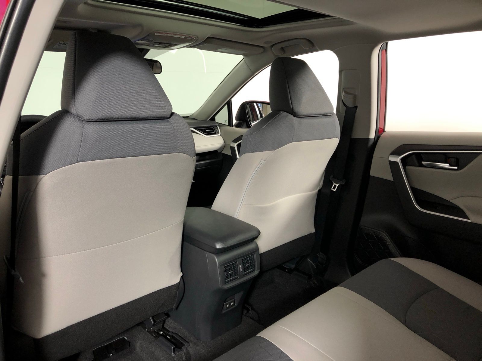 Thumbnail: 2025 Toyota RAV4 - 16
