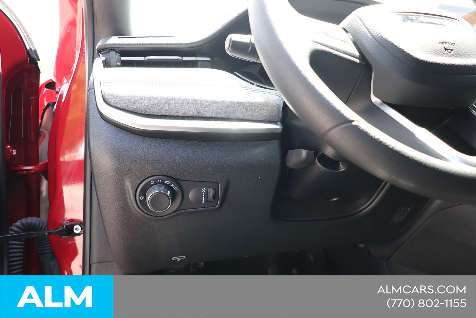 Used 2024  Jeep Sport image 21