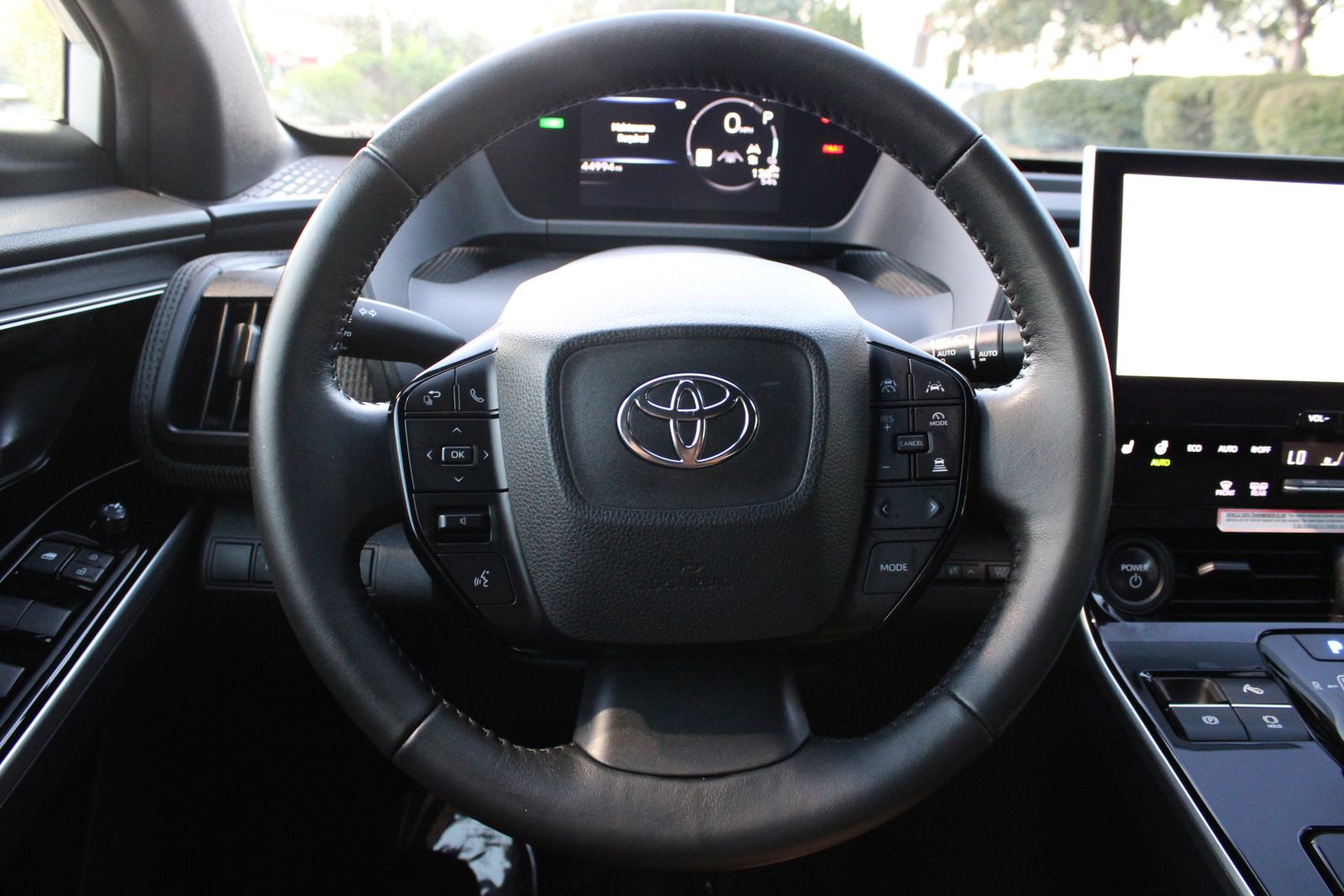 Used 2023 Beige Toyota XLE image 16